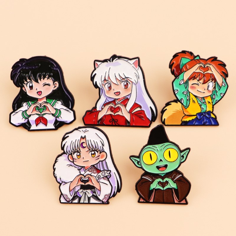 Cosplay Prop Bag - Pin Enamel Bentuk Hati Karakter Fantasi